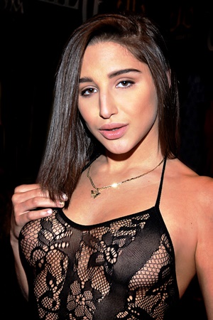 abella-danger-abella-dejndzher