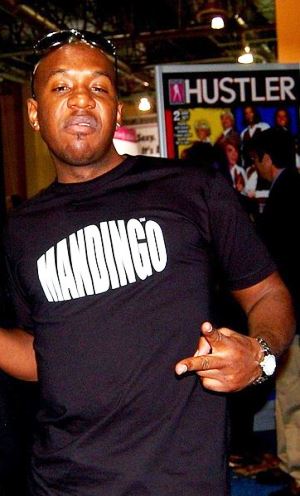 mandingo-negr-s-ogromnym-chlenom